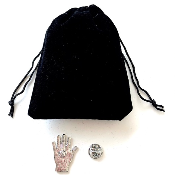 💅3/$10💅- Red Painted Nails Manicure Pin for Clothes/Accessories/Gifts - Picture 2 of 2